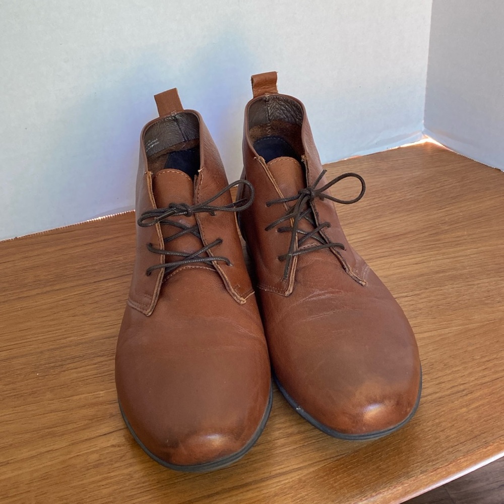 Taos Women’s Robin boot - brown - used